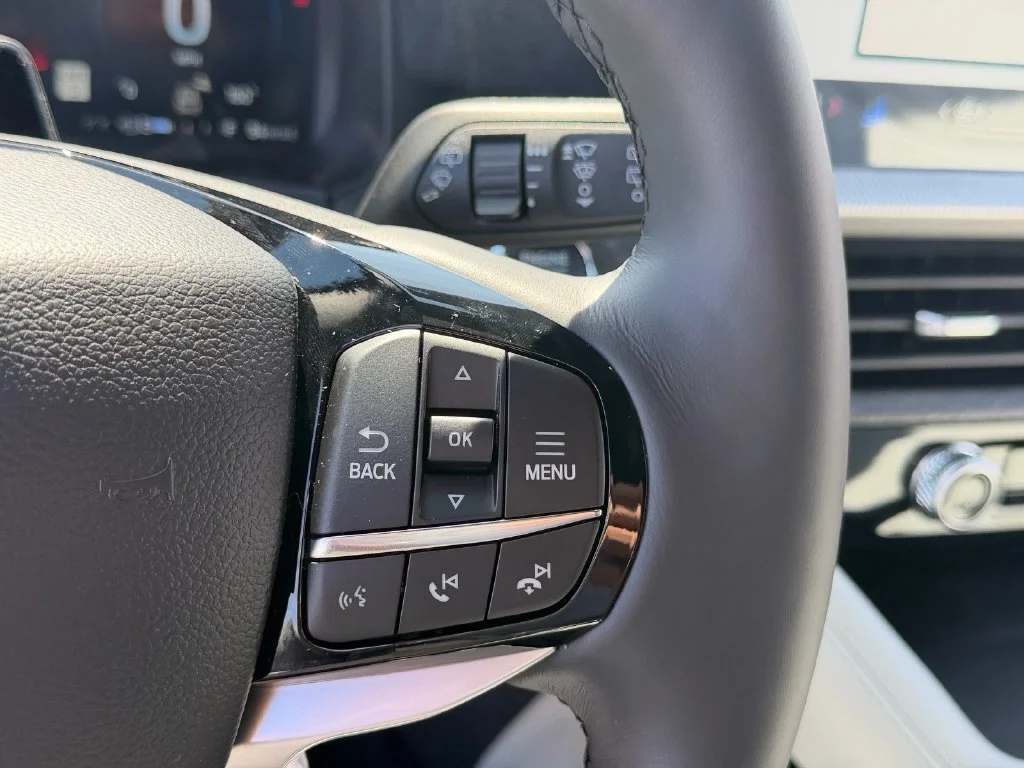 New 2027 Avalanche Gray Ford Platinum™ image 15