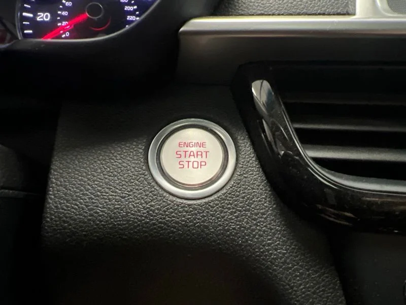 Used 2020 White Kia S image 26