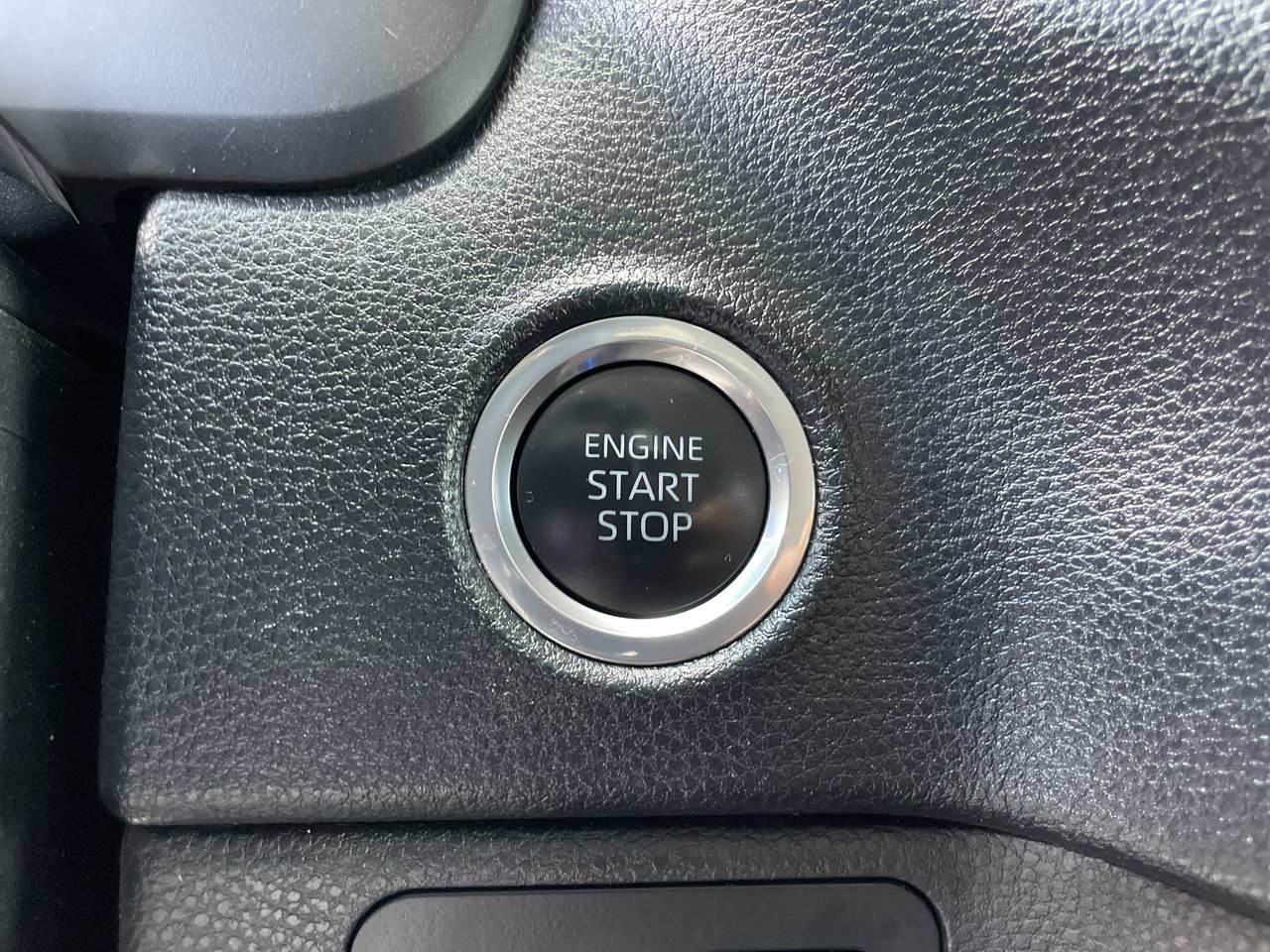 Used 2024 Ice Toyota SR5 image 30