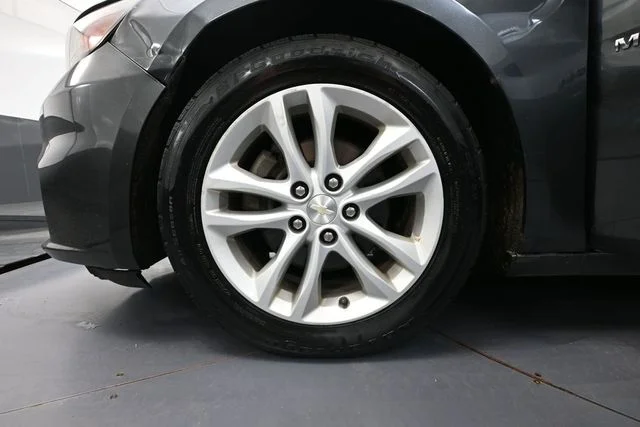 Used 2016 Gray Chevrolet LT image 16