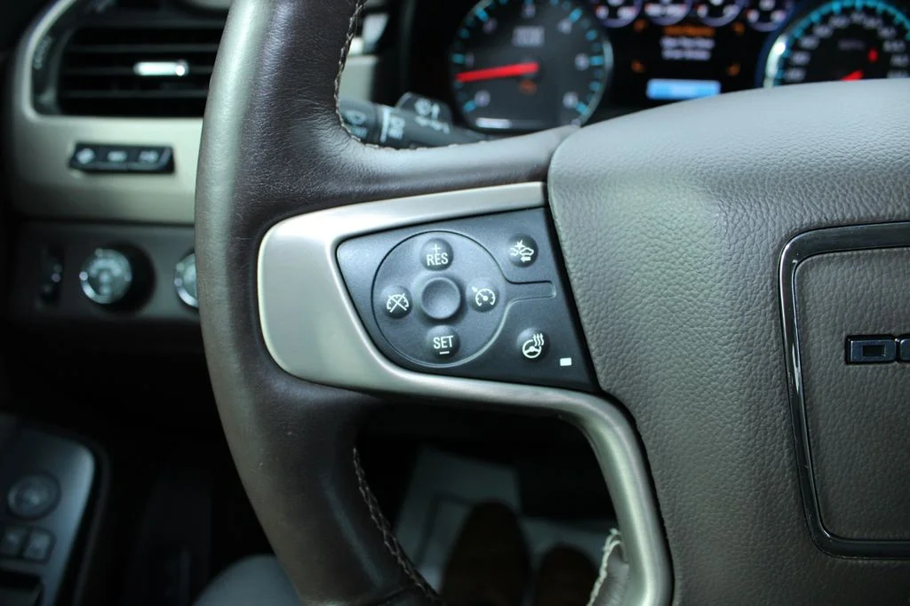 Used 2017 Onyx Black GMC Denali image 33