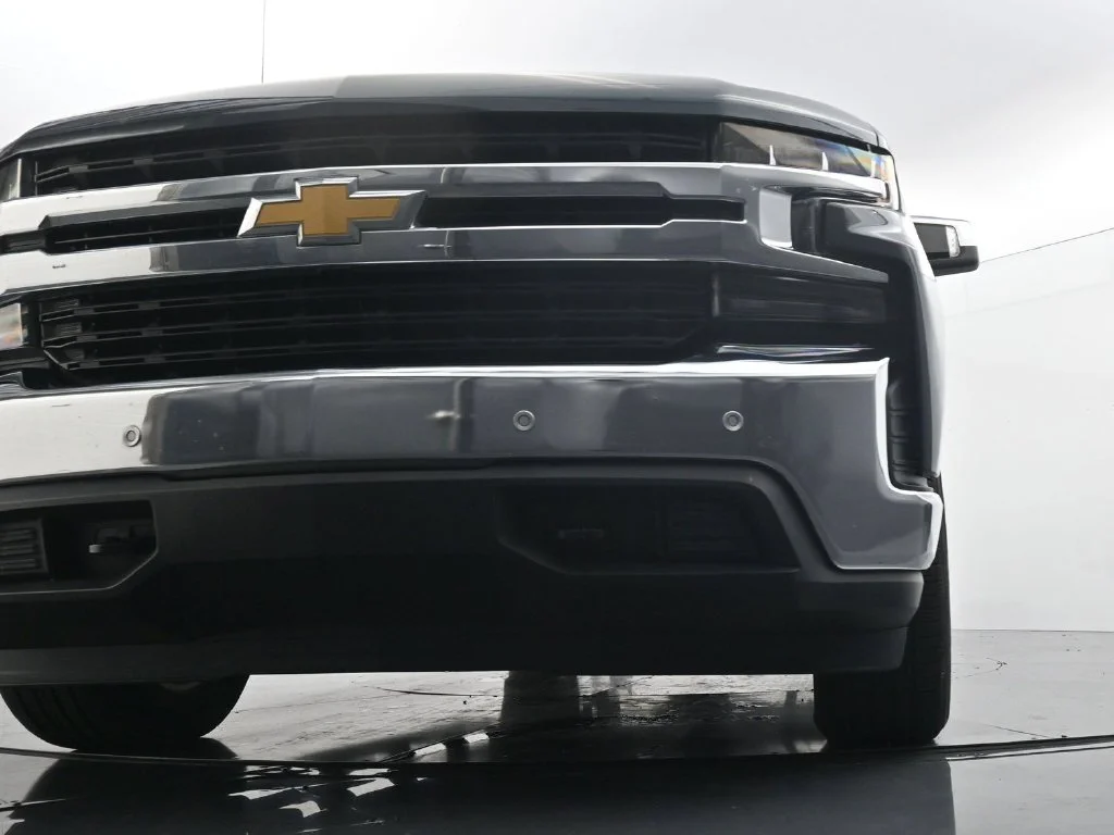 Used 2020 Gray Chevrolet LT image 18