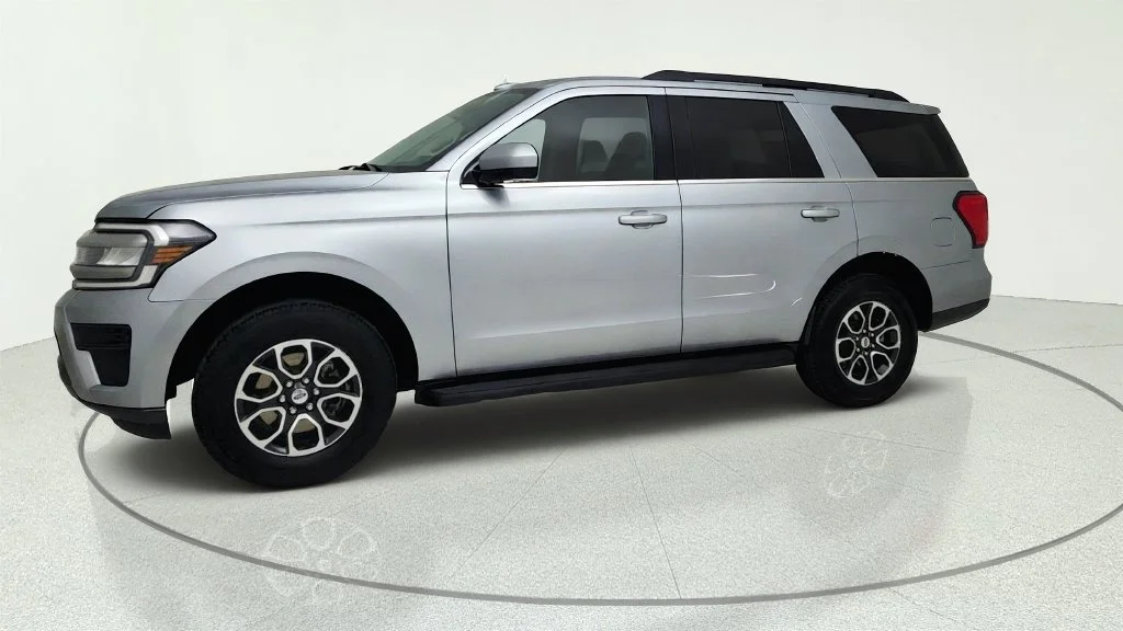 Used 2024 Gray Ford XLT image 2