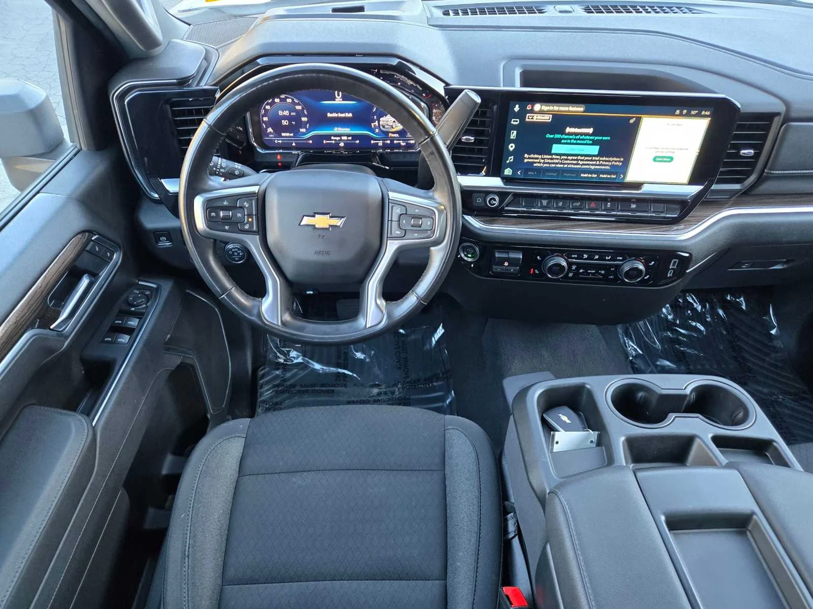 Used 2025 Summit White Chevrolet LT image 10