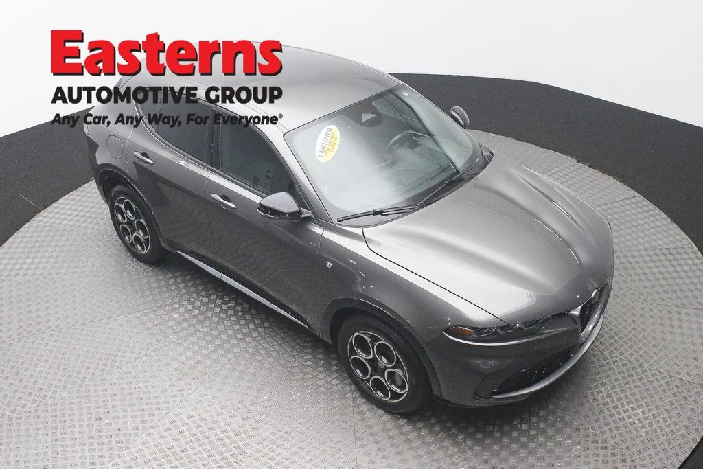 Used 2024 Silver Alfa Romeo Ti image 3