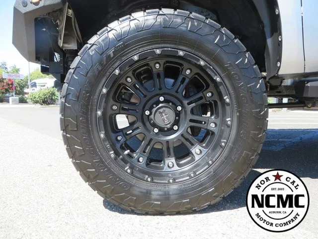 Used 2018 Silver Toyota SR5 image 9