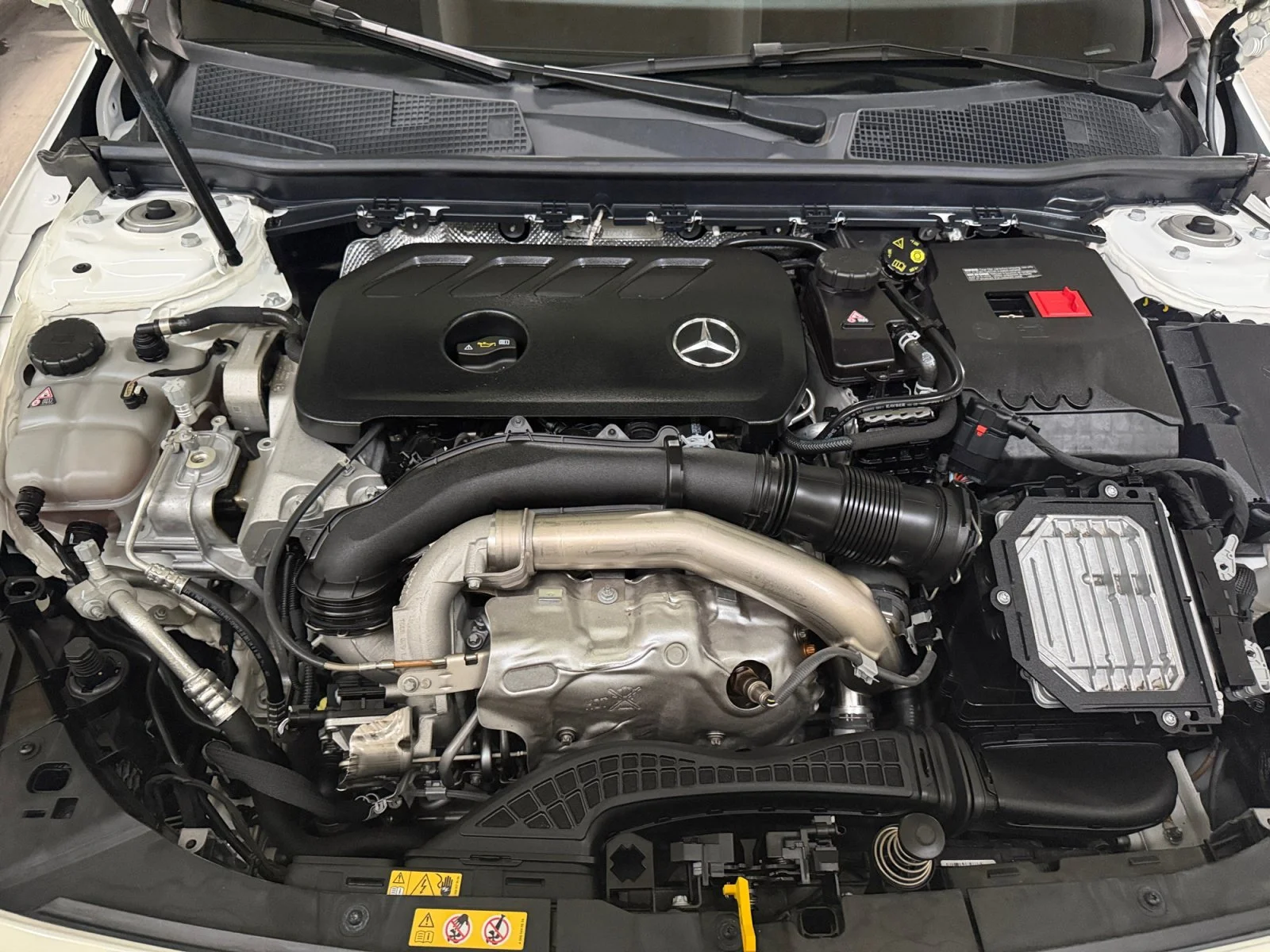 Used 2025 Polar White Mercedes-Benz CLA 250 image 20