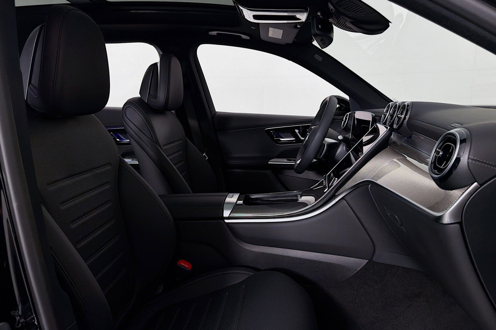 New 2026 Black Mercedes-Benz GLC 300 SUV image 6