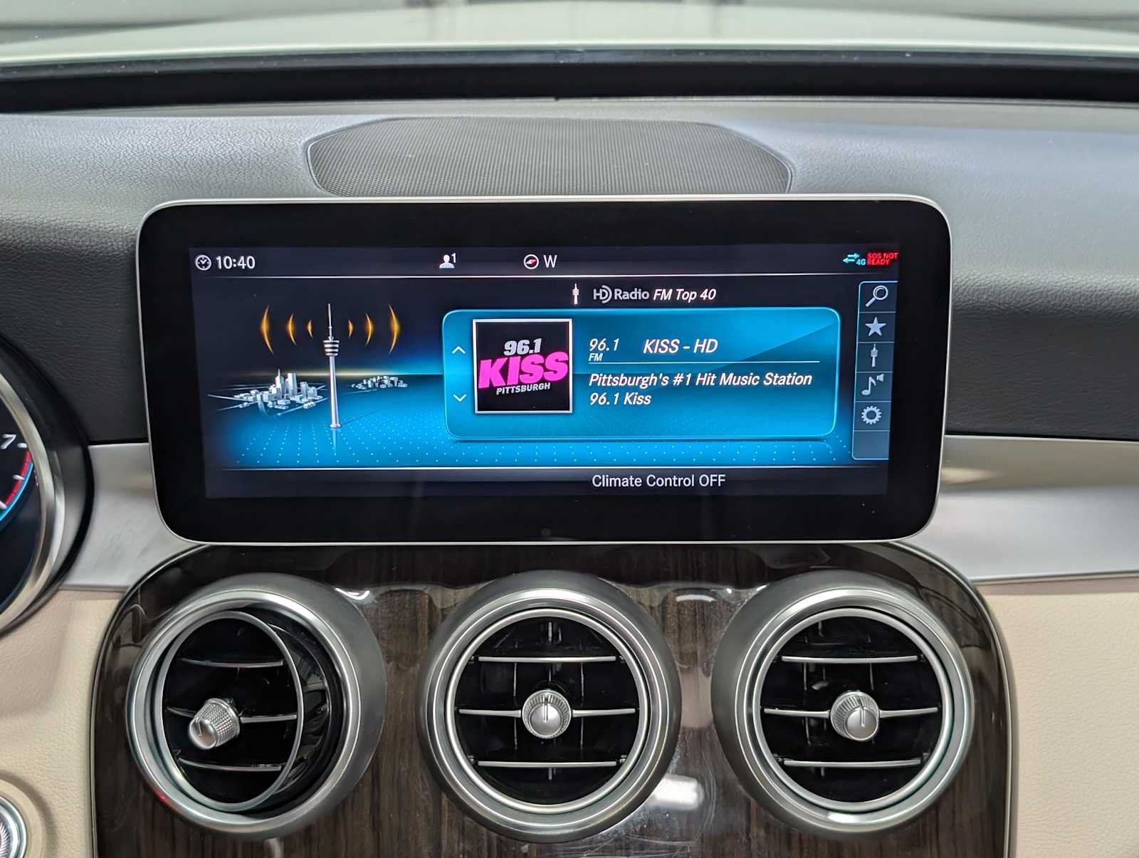 Used 2019 Polar White Mercedes-Benz C 300 image 18