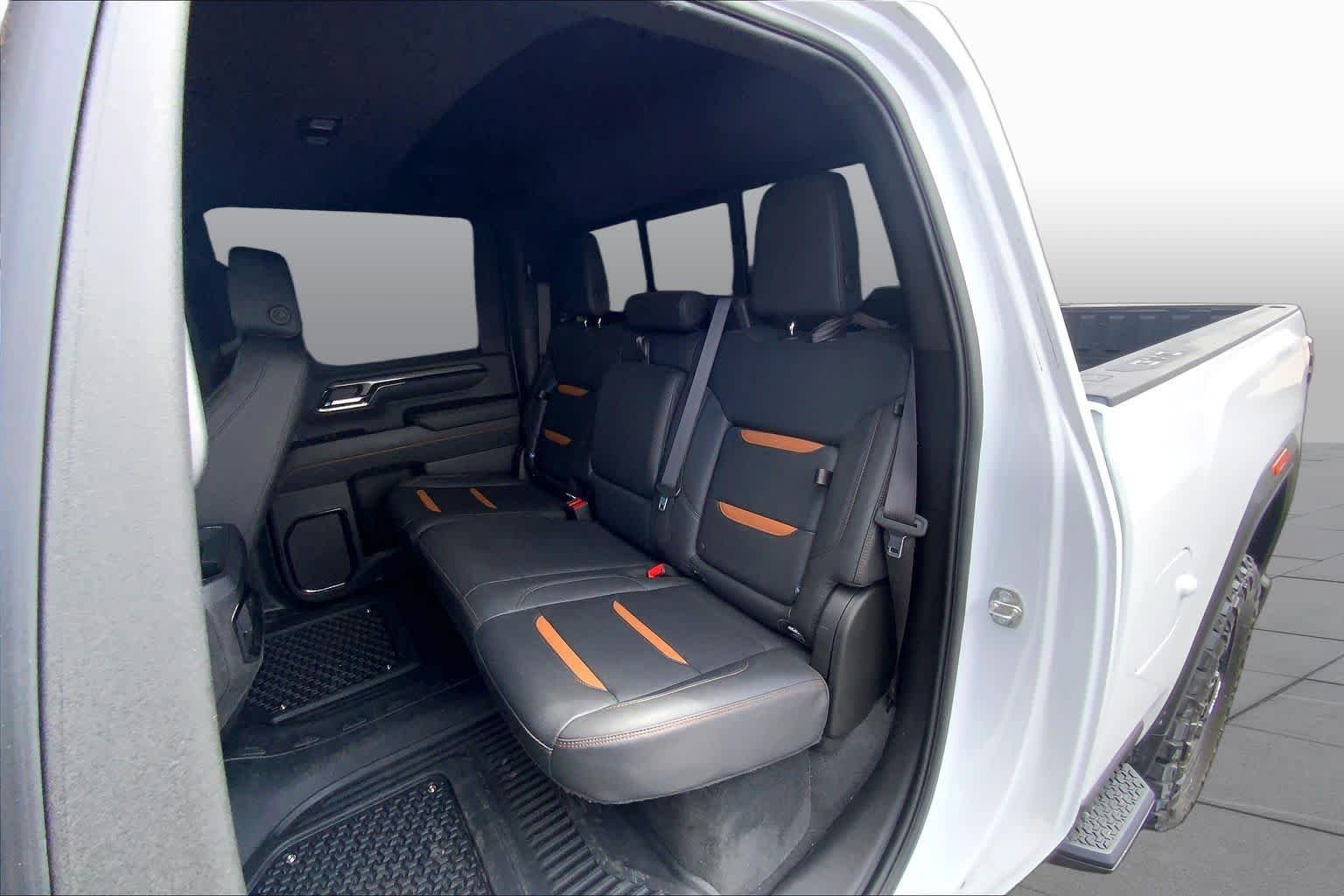 Used 2024 Summit White GMC AT4 image 21
