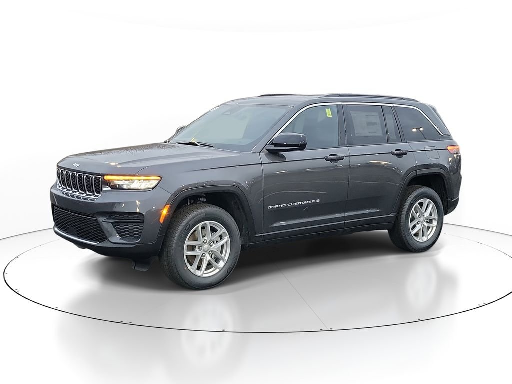 New 2026 Baltic Gray Metallic Clear-Coat Exterior Paint Jeep Laredo X image 2