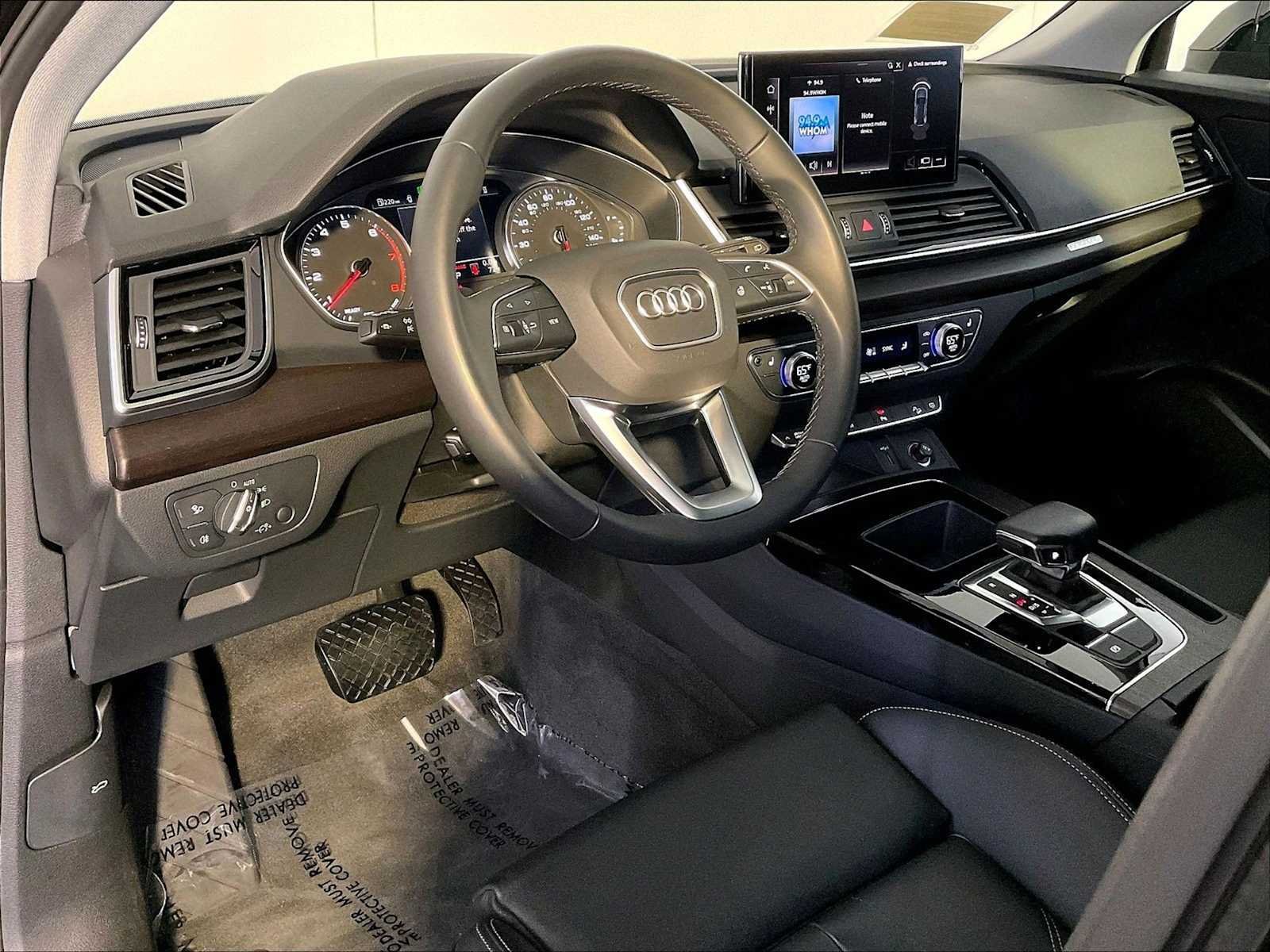 Used 2024 Mythos Black Metallic Audi S line Premium image 4