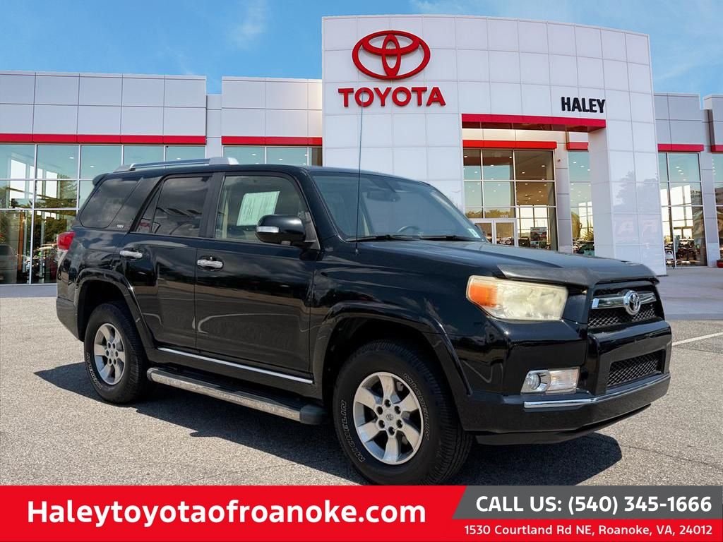 Used 2010  Toyota SR5 image 1