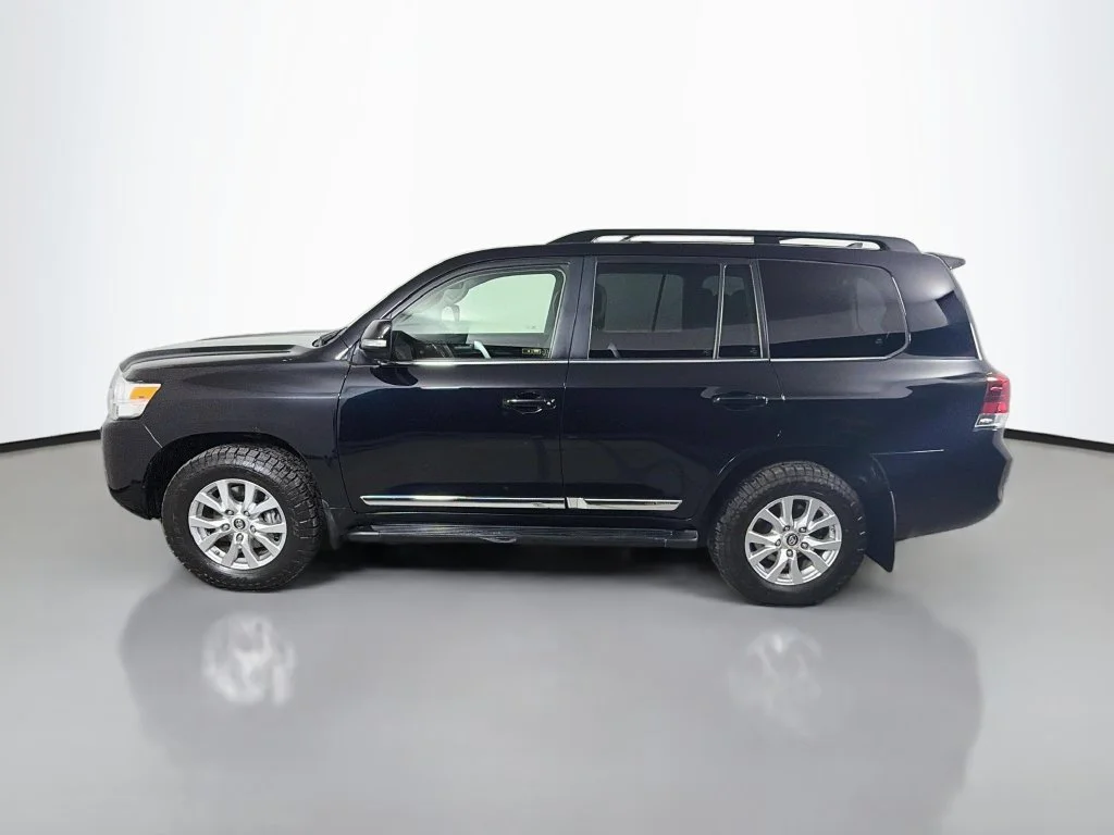 Certified Used 2018 Black Toyota Base image 9