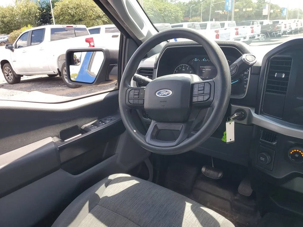 Used 2022 Blue Ford XL image 15
