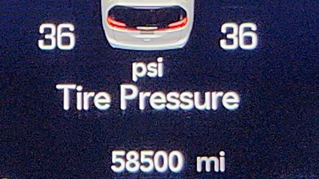Used 2024 White Chrysler Touring L image 11