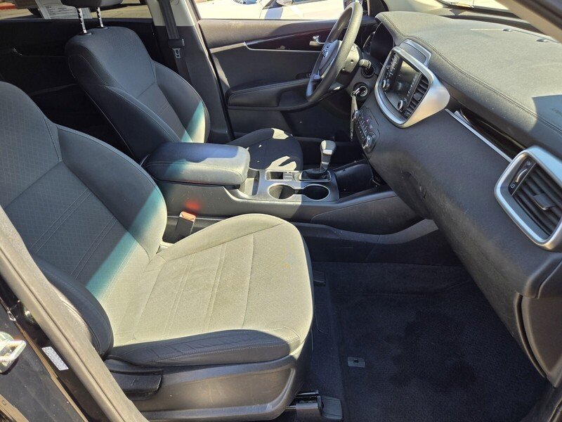 Used 2020 Ebony Black KIA L FWD image 16