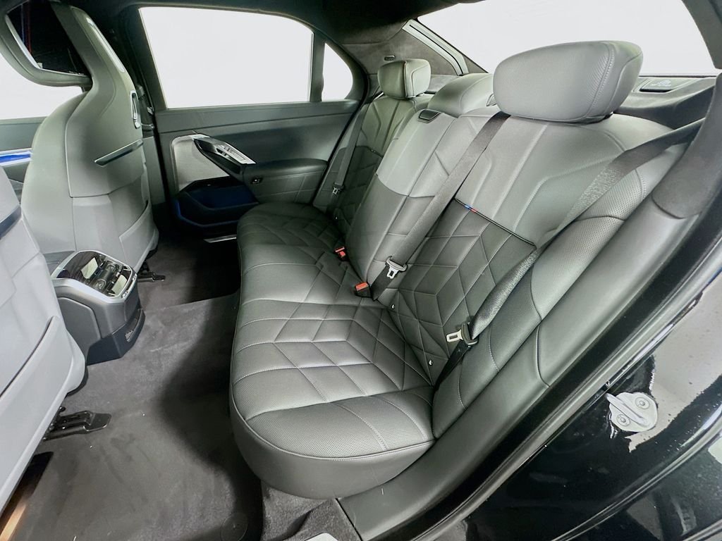 Used 2026 Black Sapphire Metallic BMW 760i xDrive image 24