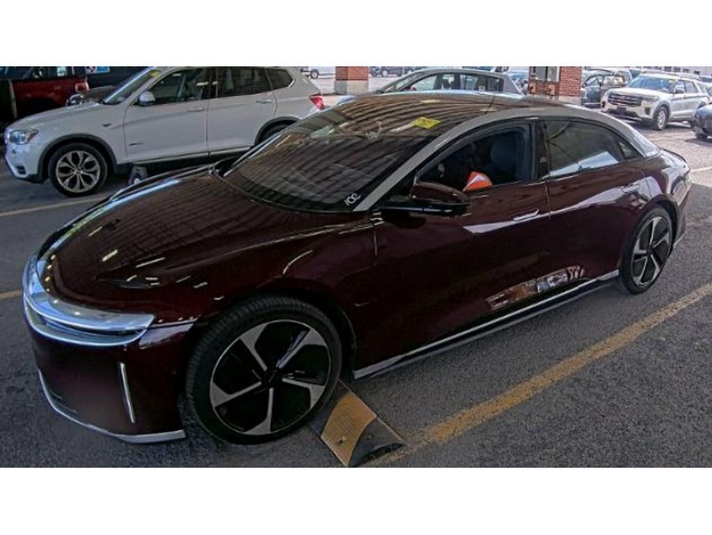 Used 2025 Red Lucid Touring image 2