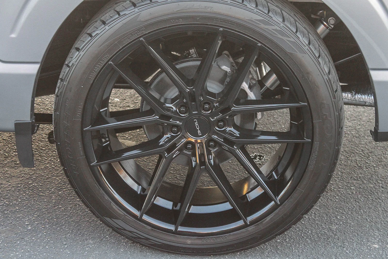 2025 Ford F-150 STX - Photo 10