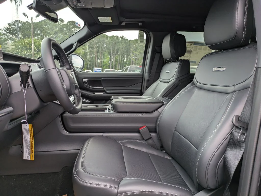 New 2026 Black Ford Platinum image 22