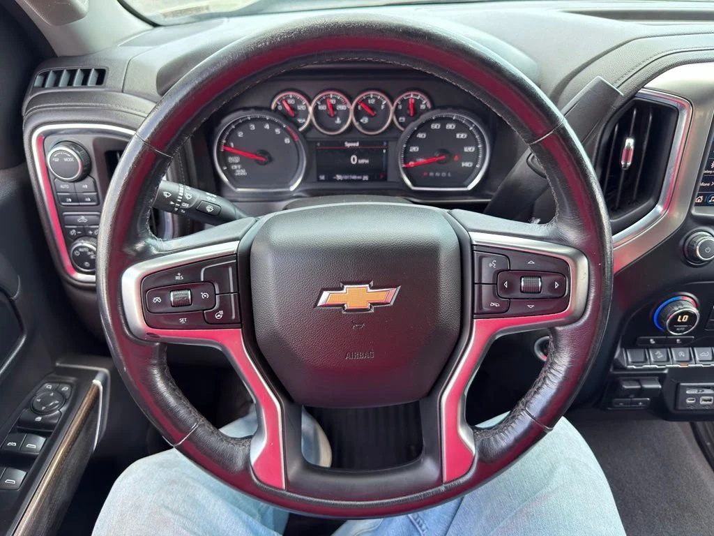 Used 2020 Black Chevrolet LT image 5