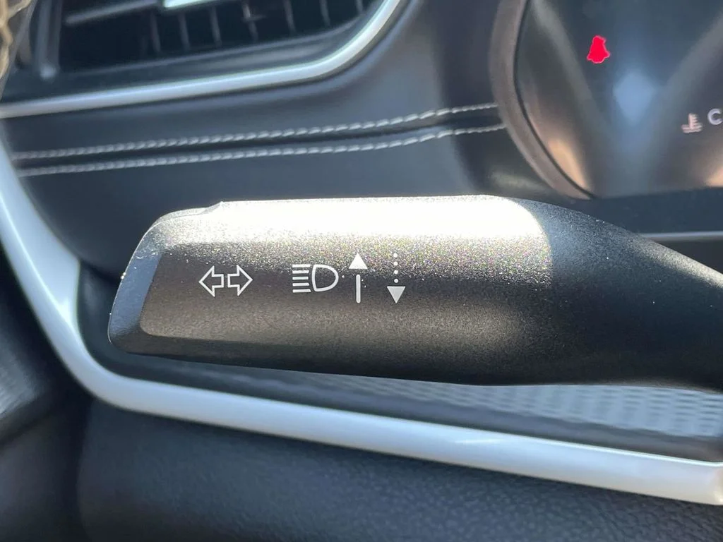 Used 2024 White Jeep Altitude X image 33