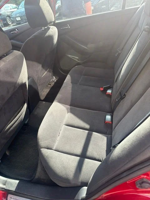 Used 2009 Red Nissan 2.5 S image 6