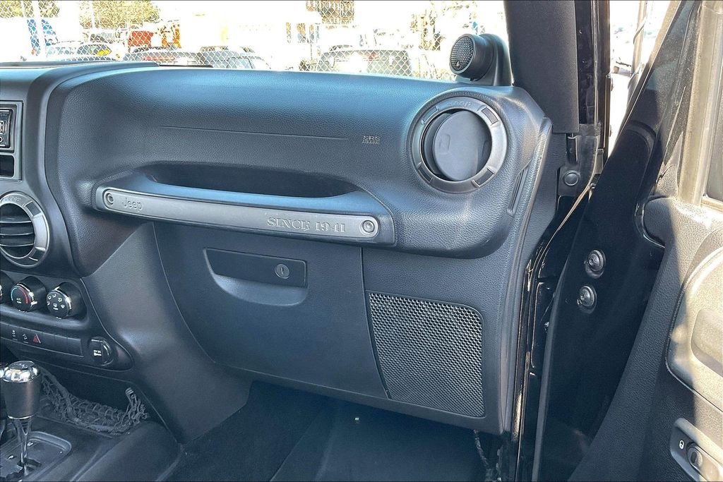 2011 JEEP WRANGLER - Image 13