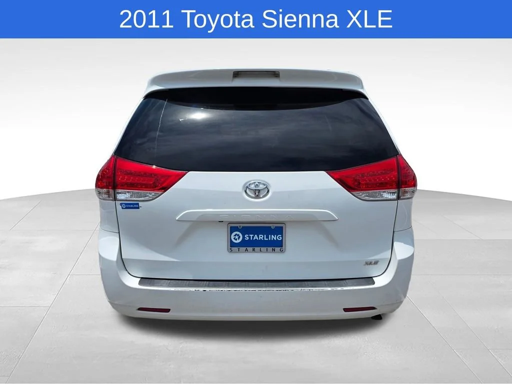 Used 2011  Toyota XLE AAS image 8