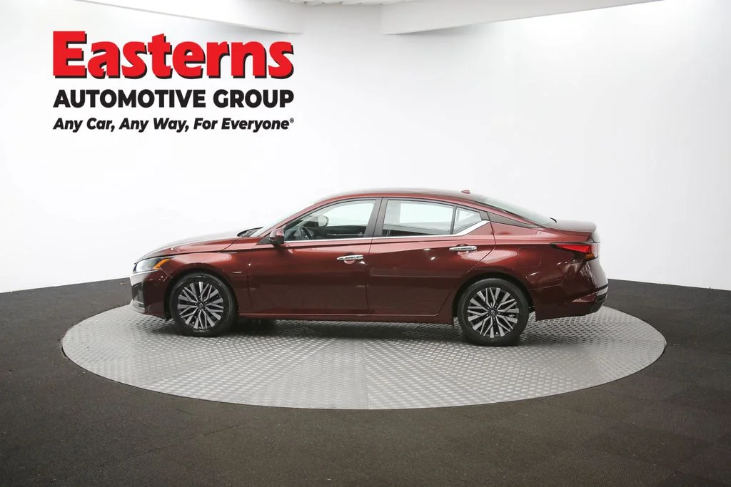 Used 2023 Red Nissan 2.5 SV image 60