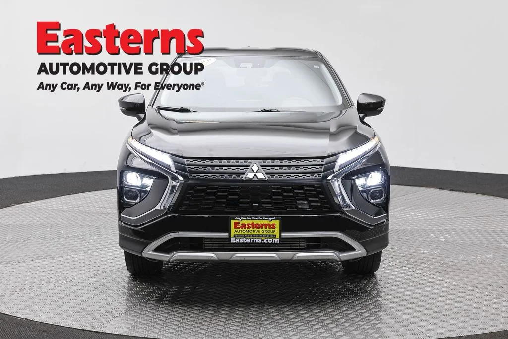 Used 2024 Black Mitsubishi SE image 2