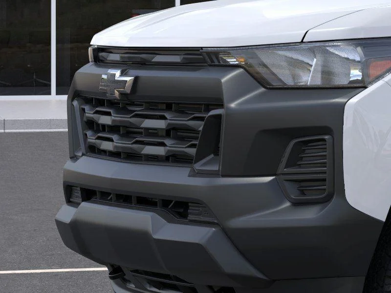 New 2026 Summit White Chevrolet WT image 13