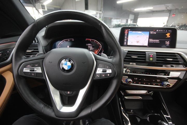 Used 2020 Black BMW xDrive30i image 14