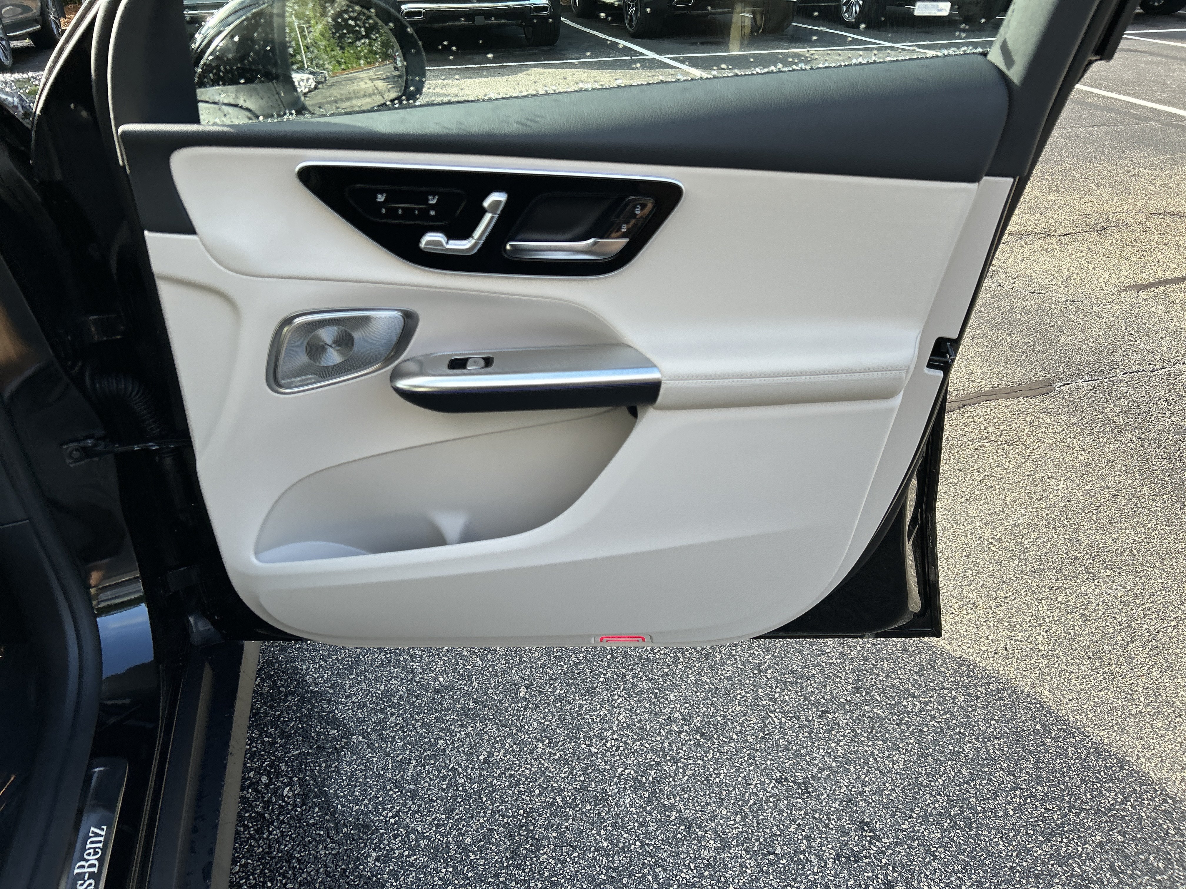 New 2026 Black Mercedes-Benz GLC 300 4MATIC® SUV image 38