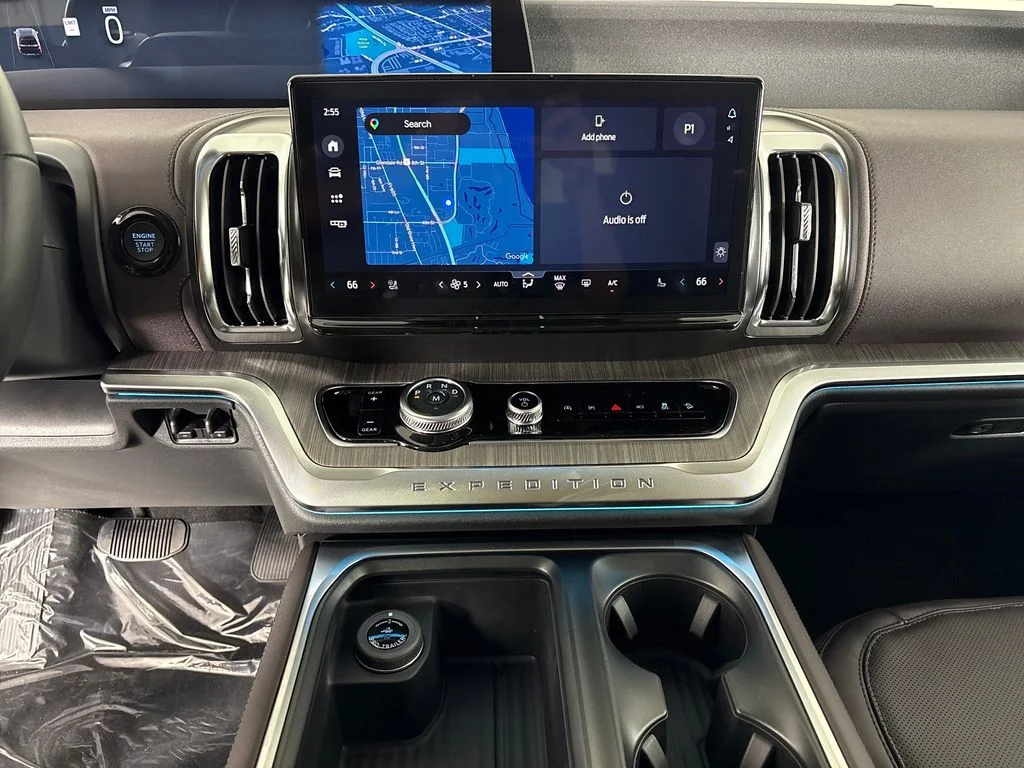 New 2026 Black Ford Platinum image 28