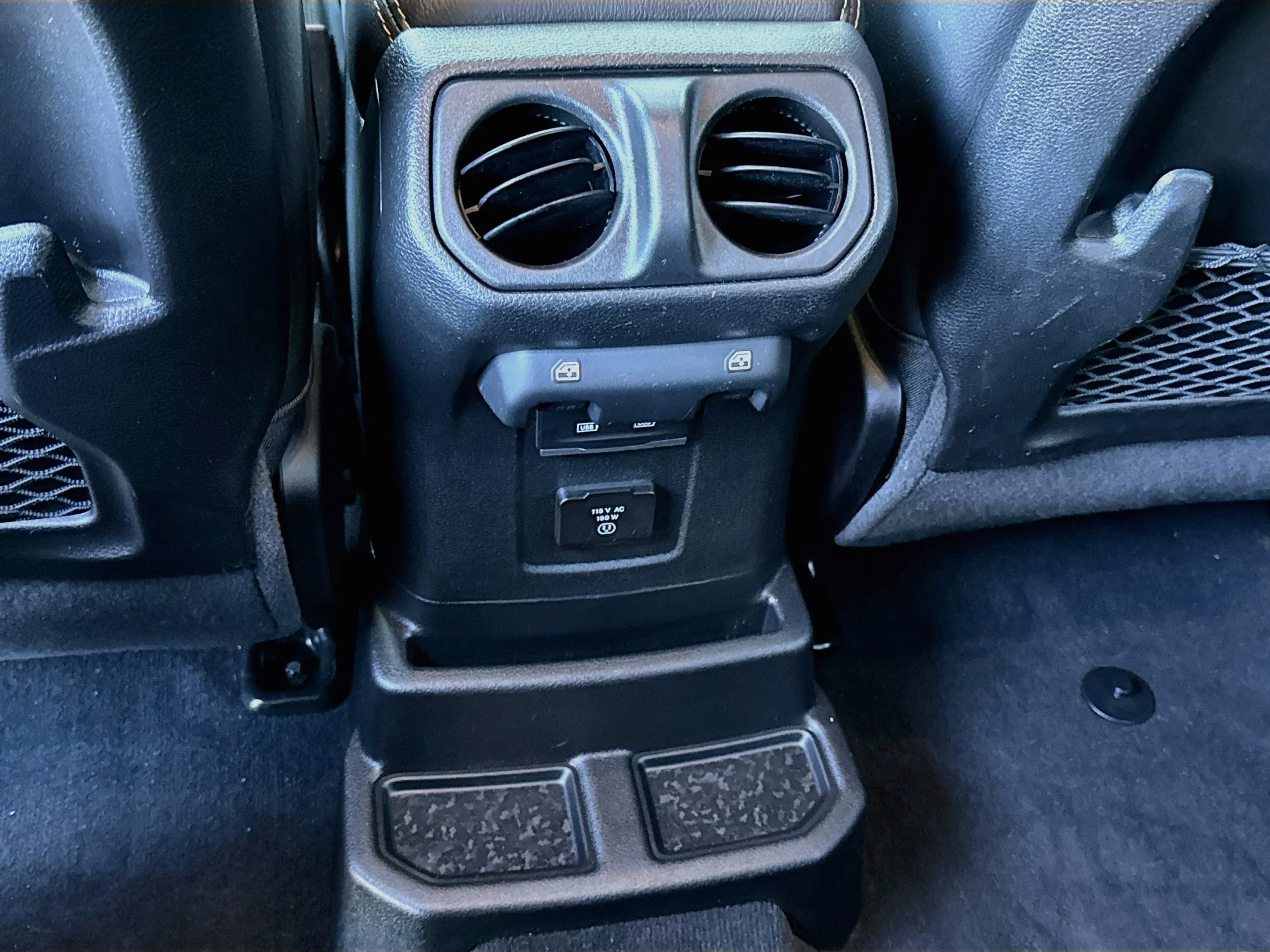 Certified Used 2025 Hydro Blue Pearlcoat Jeep Sahara image 26