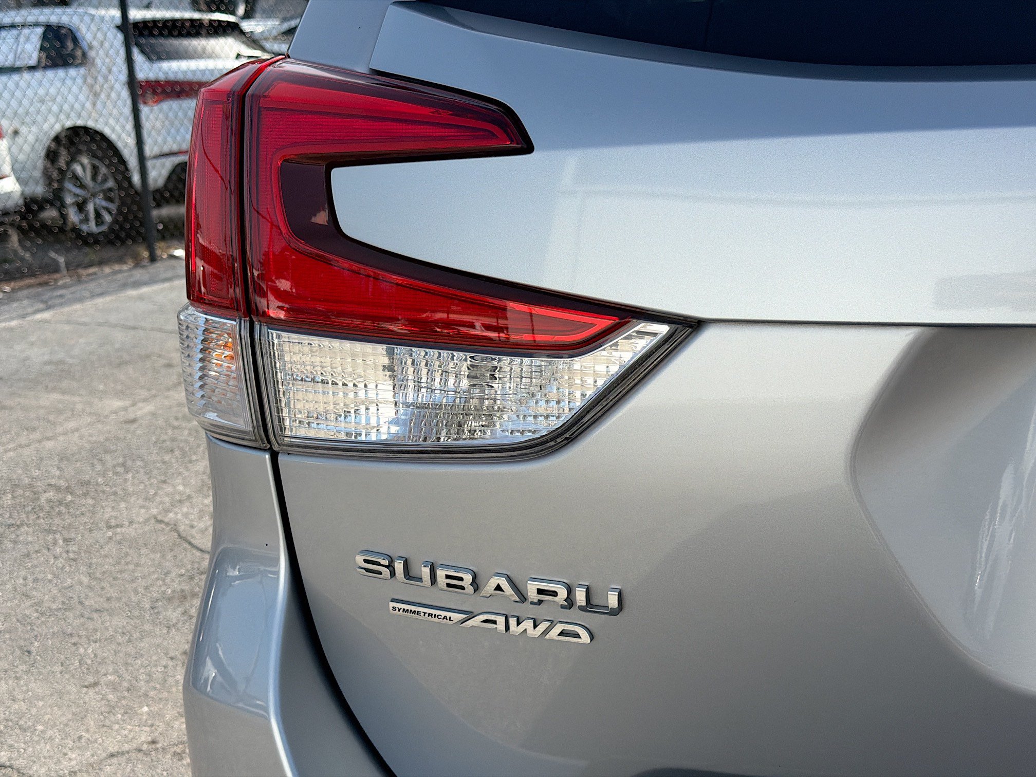 Used 2019 Ice Silver Metallic Subaru Touring image 10