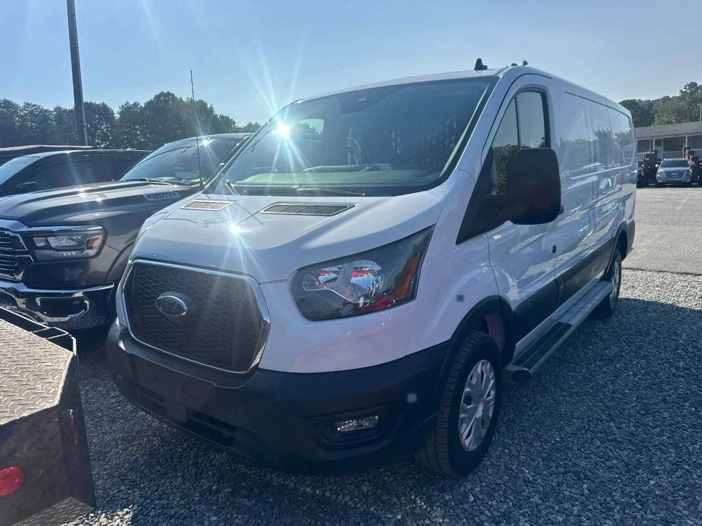 Used 2025 White Ford Base image 1