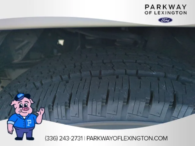 Used 2016 White Toyota SR5 image 11