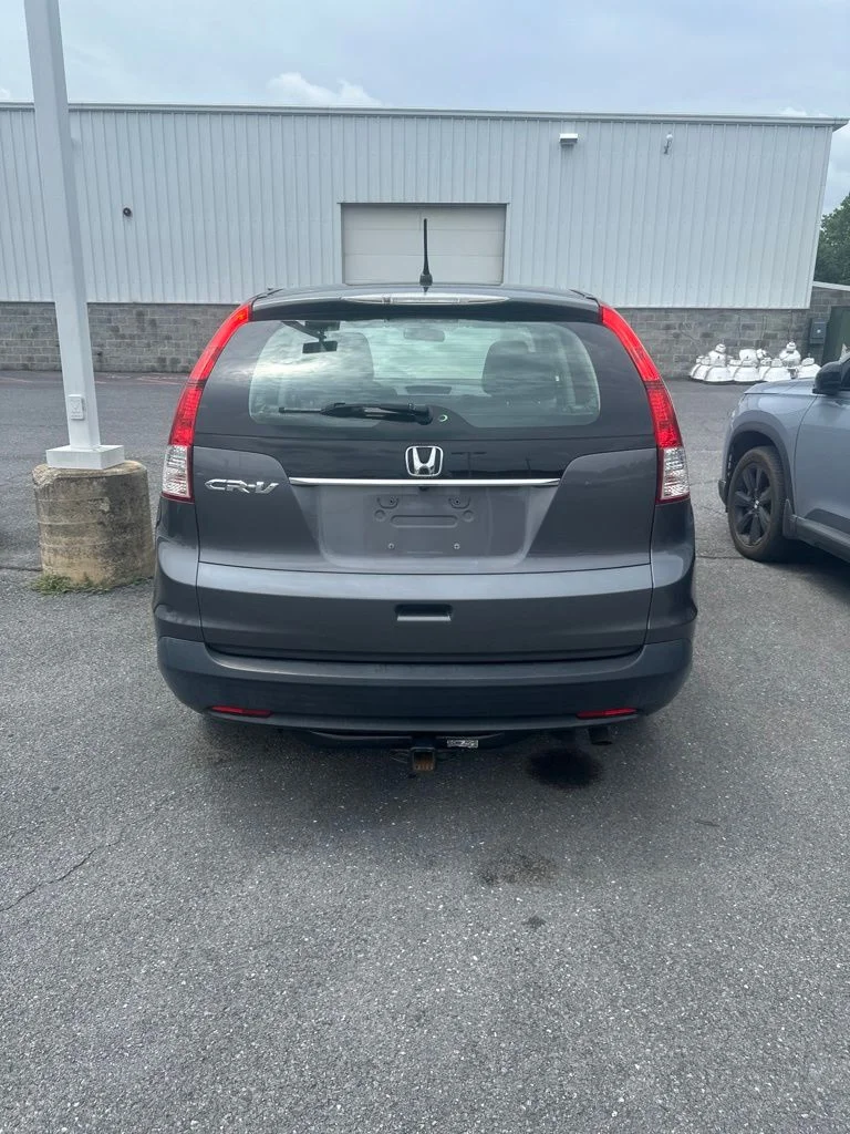 Used 2013 Alabaster Silver Metallic Honda LX image 5