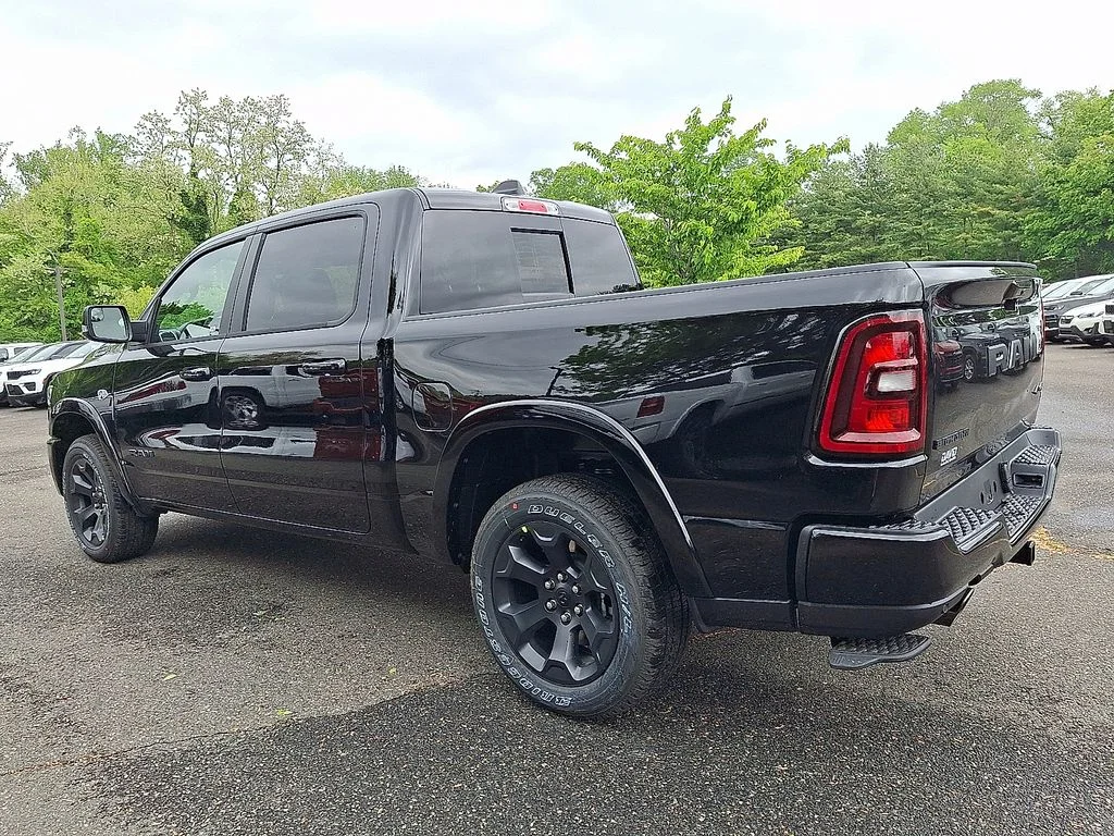 New 2026 Diamond Black Crystal Pearl-Coat Exterior Paint RAM Big Horn/Lone Star image 3