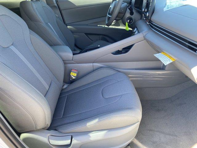 New 2026 Serenity White Hyundai SE image 11
