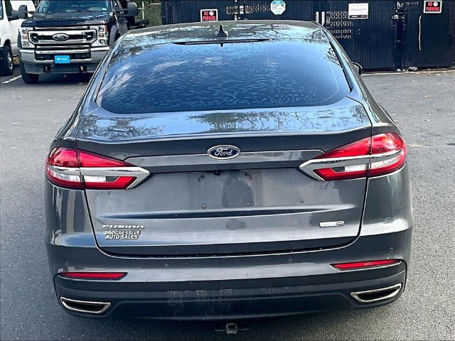 Used 2020 Magnetic Ford SE image 5