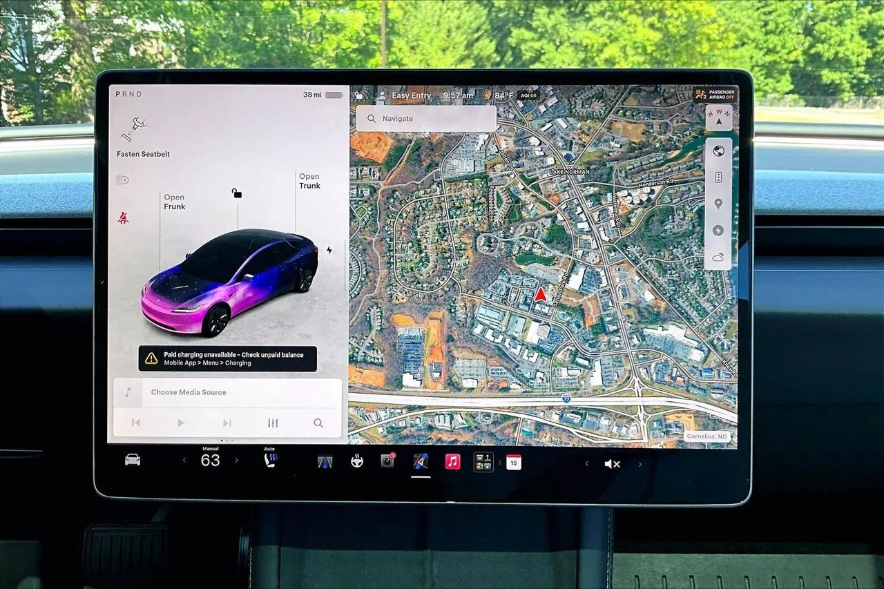 Used 2025  Tesla Long Range image 13