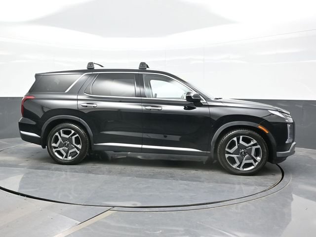 Used 2023 Black Hyundai Limited image 8