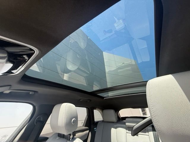 Certified Used 2026 White Land Rover Dynamic SE image 26