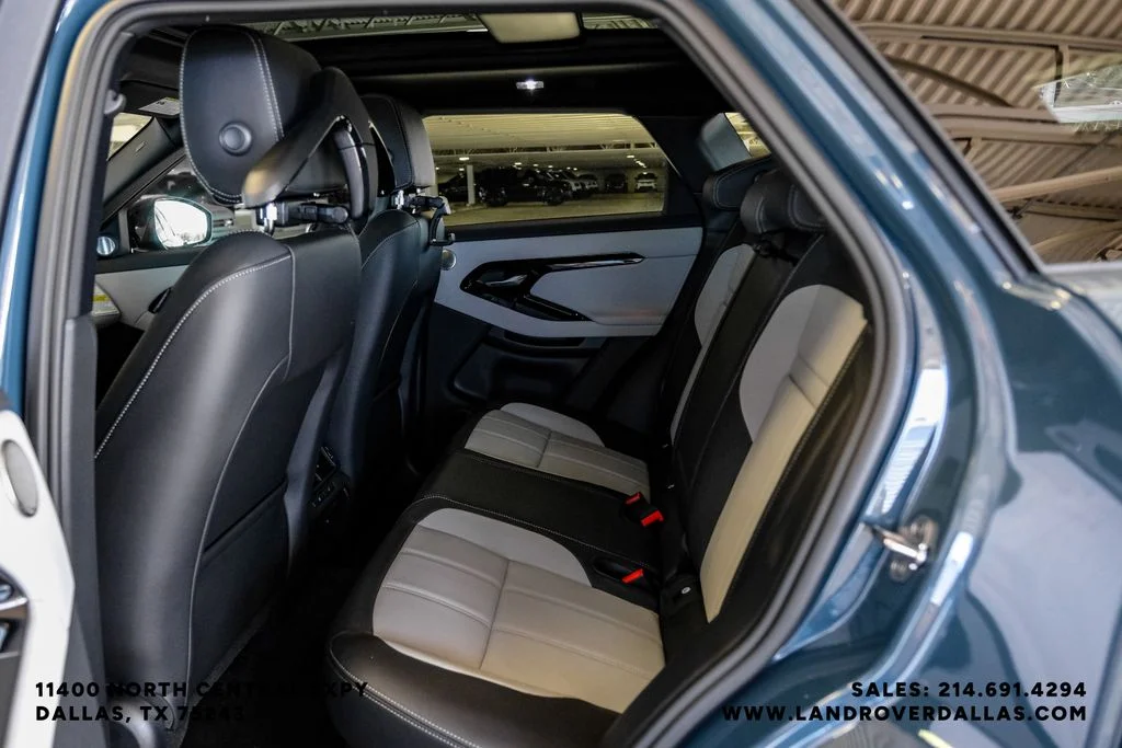 New 2026 Tribeca Blue Metallic Land Rover Hoxton Edition image 38
