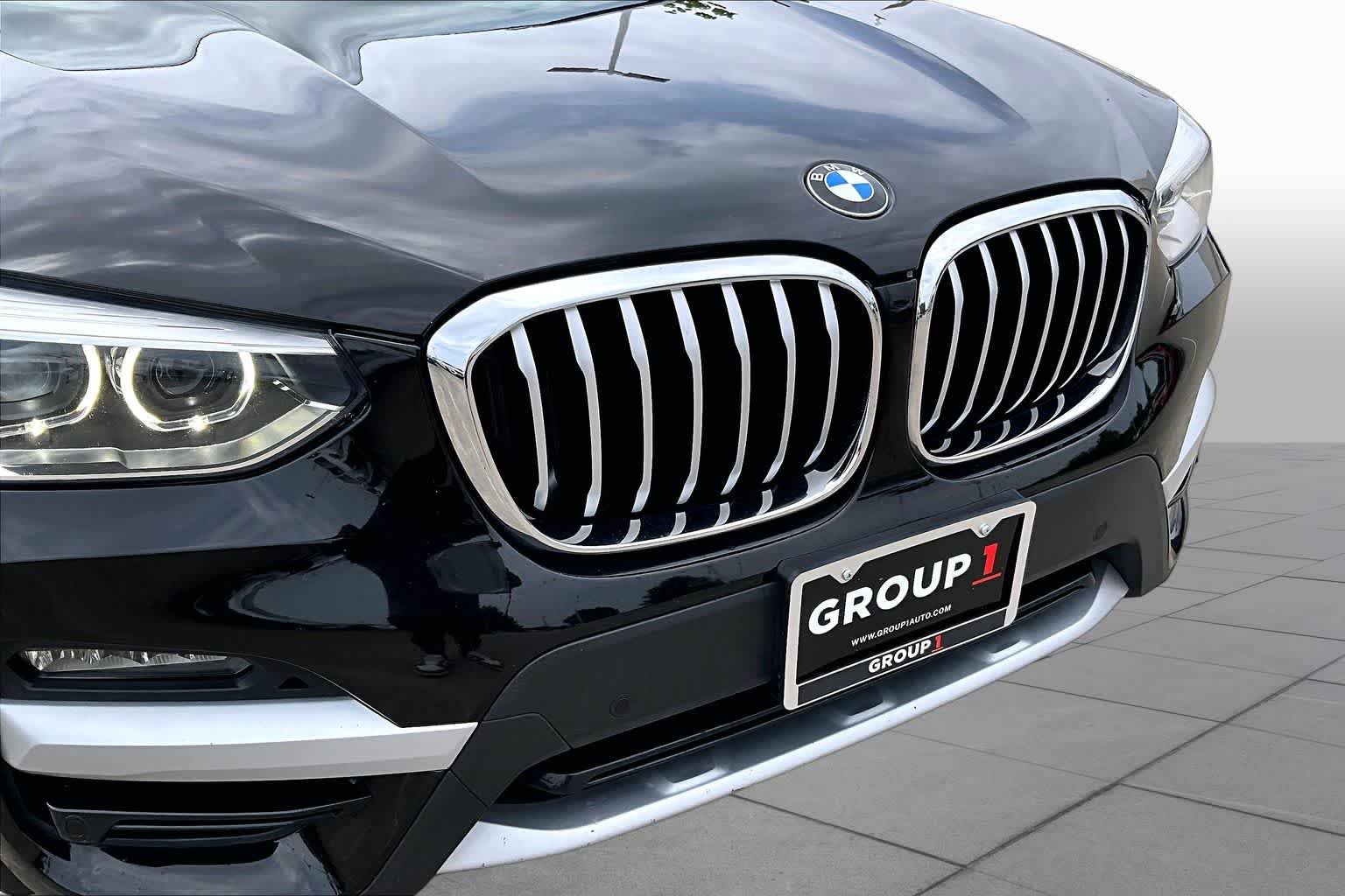 Used 2020 Jet Black BMW sDrive30i image 28