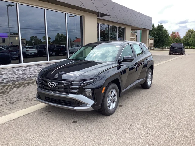 2026 Hyundai TUCSON SE